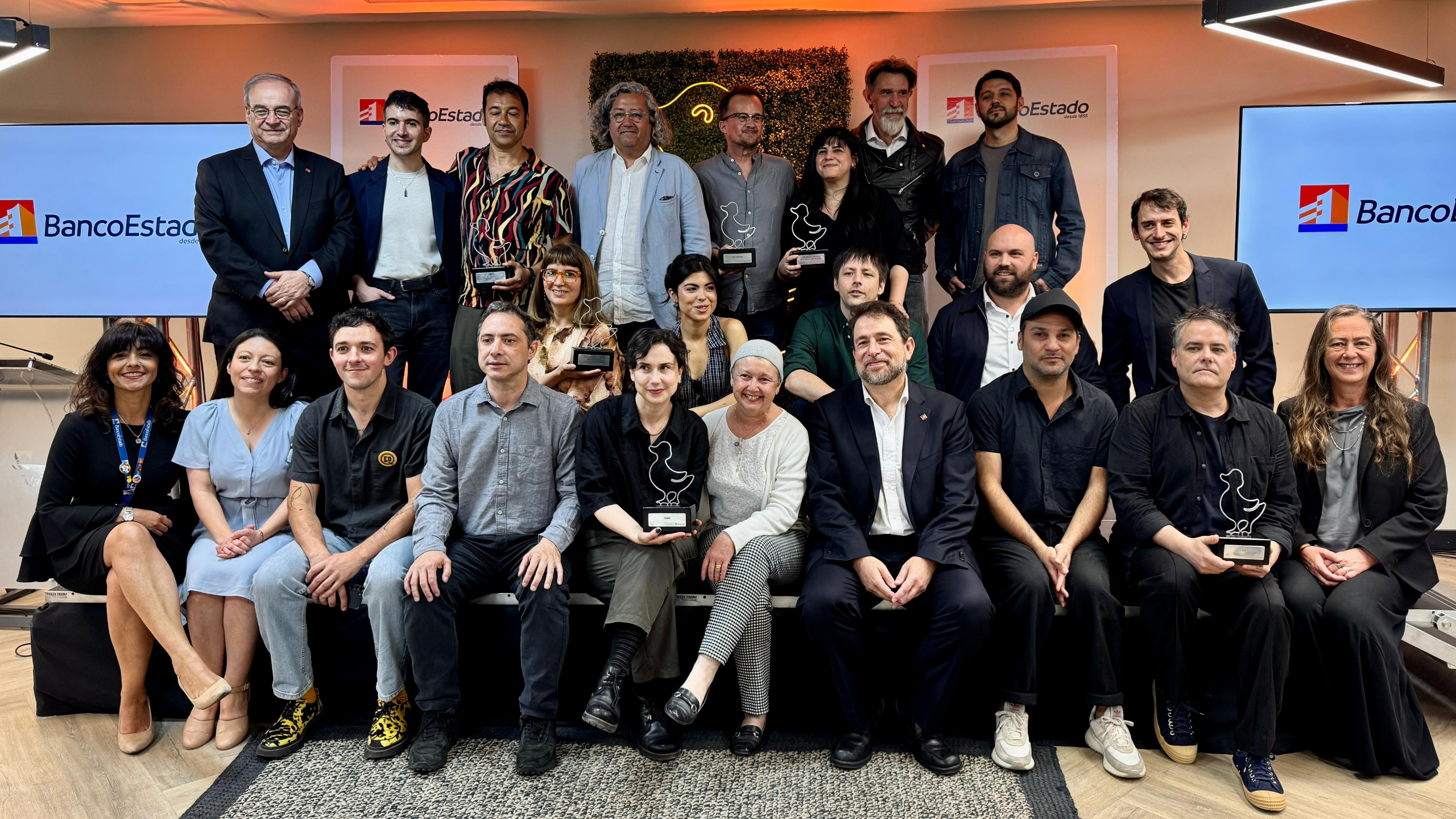 ‘La verdadera historia de People in the Dragon’ es premiada por el Fondo Banco Estado 2024